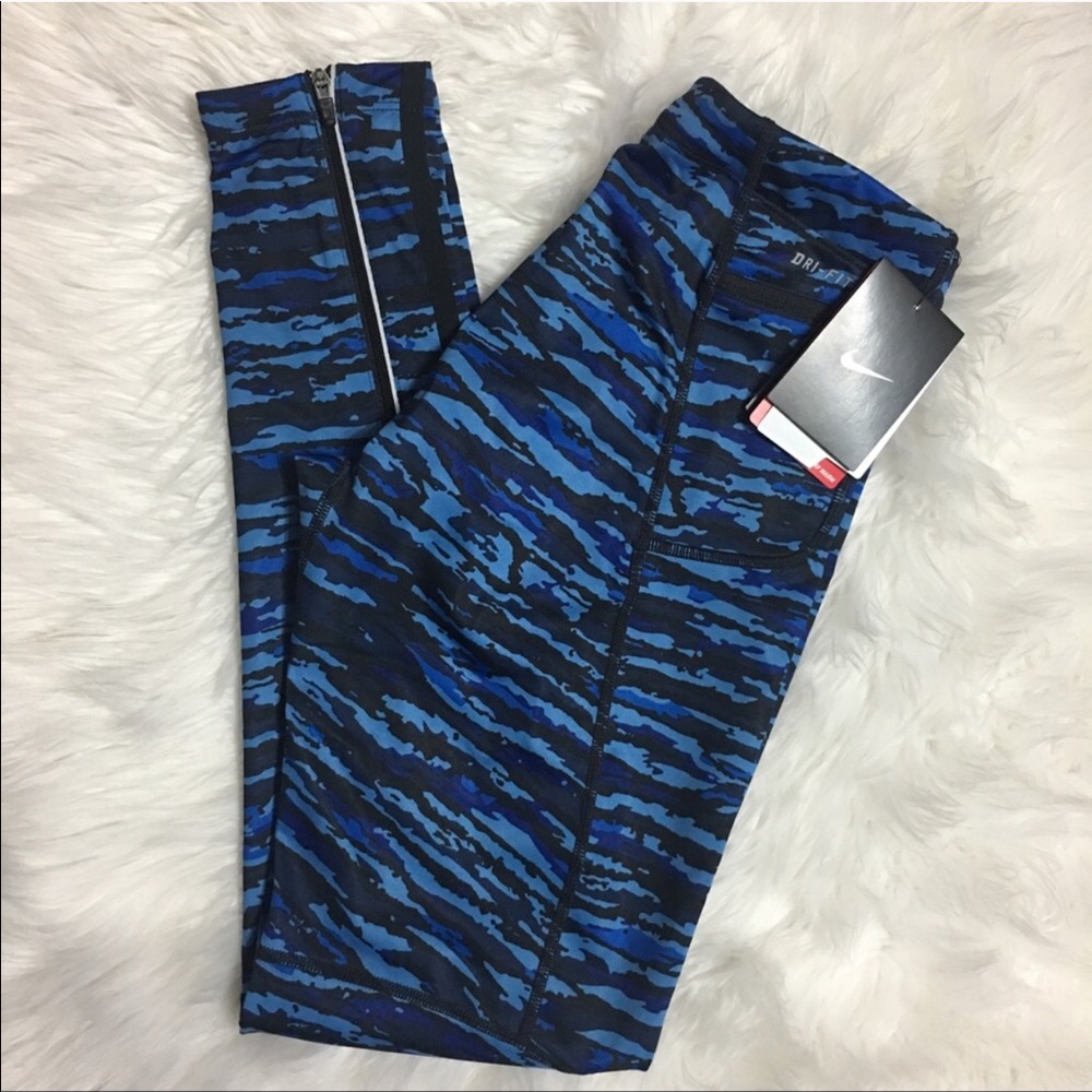 Nike Wilder Tech Running Pant - Picture 3 of 4